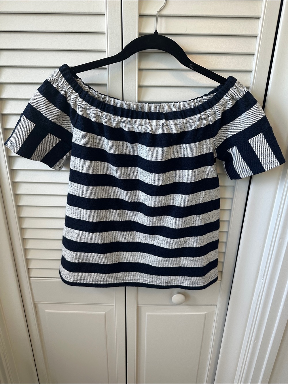 NWT Madewell Striped Off-the-Shoulder Knit Top - Navy and White XS